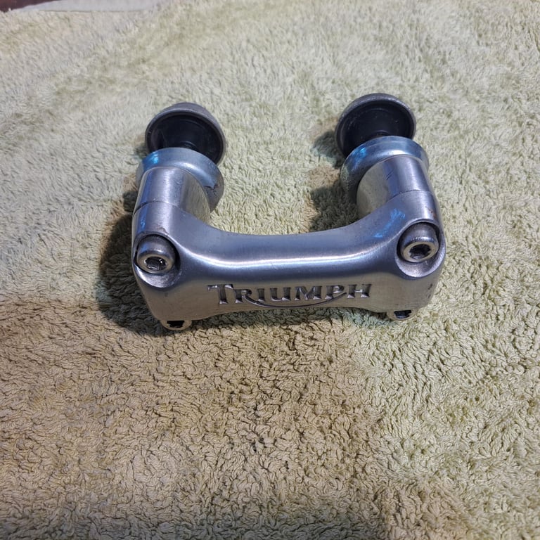 OEM Triumph Cast Alloy Handlebar Clamp and Risers for 1" Bars