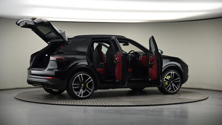 2022 Porsche Cayenne 3.0 V6 E-Hybrid 17.9kWh Platinum Edition TiptronicS 4WD Euro 6 (s/s) 5dr (3 ...