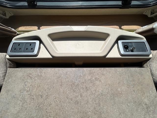 2012 STERLING DIAMOND ELITE COMPACT TOURING CARAVAN