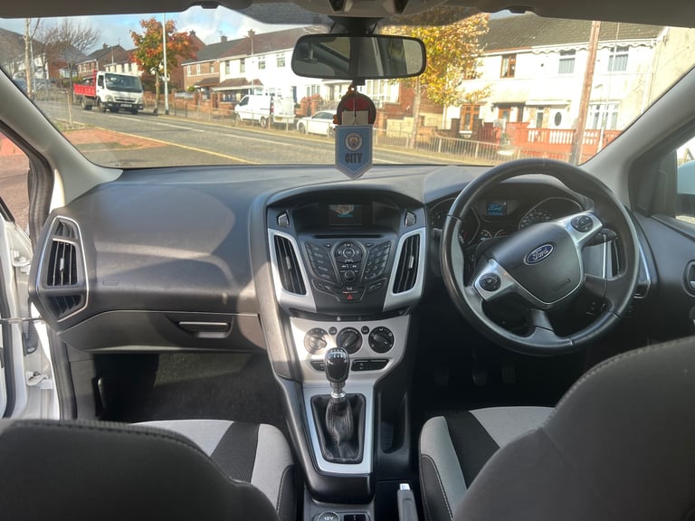 Ford, FOCUS, Hatchback, 2014, Manual, 998 (cc), 5 doors