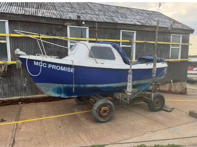 17ft Fishing boat 