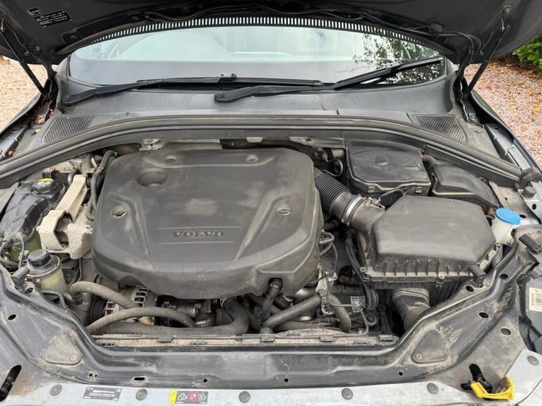 2016 65 VOLVO XC60 2.0 D4 R-DESIGN LUX NAV SUV 5DR DIESEL AUTO EURO 6 (S/S) (190