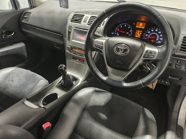 2014 Toyota Avensis D-4D Icon Business Edition Saloon Diesel Manual