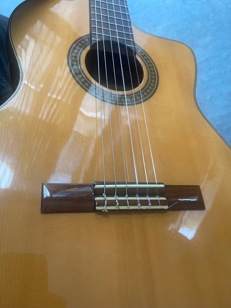 Washburn C104 SCE classical electric acoustic guitar
