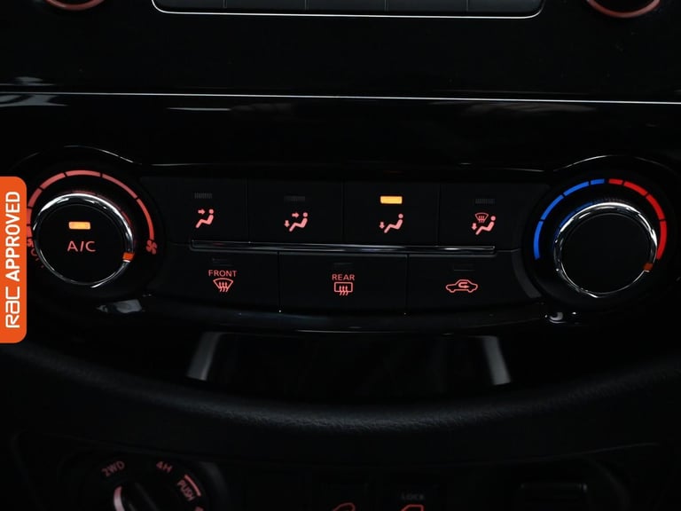 2021 Nissan Navara 2.3 dCi Acenta Pickup Double Cab 4dr Diesel Manual 4WD Euro 6 (s/s) (163 ps Pi...