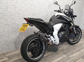 2018 (18) HONDA CB1000R FINISHED IN WHITE WITH ONLY 3823 MILES.
