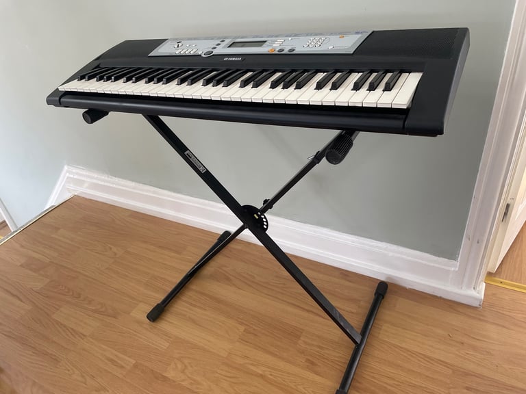 image for Yamaha ypt-200 keyboard