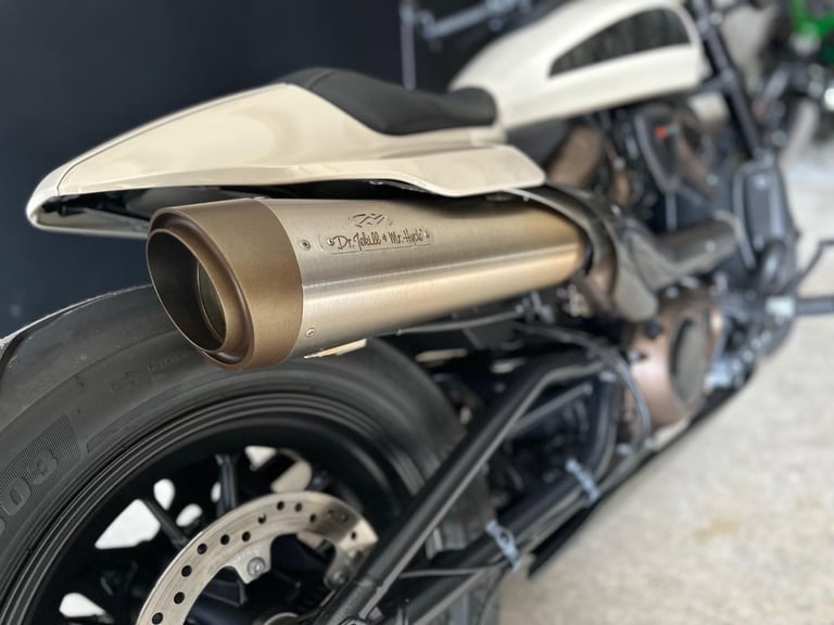 STUNNING ONE OWNER 2023/23 HARLEY-DAVIDSON SPORTSTER S MOTORCYCLE