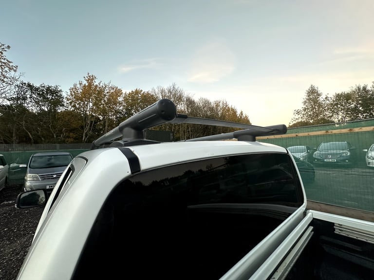 2013 Nissan Navara 3.0 dCi V6 Outlaw 4WD Diesel 4-Door Diesel