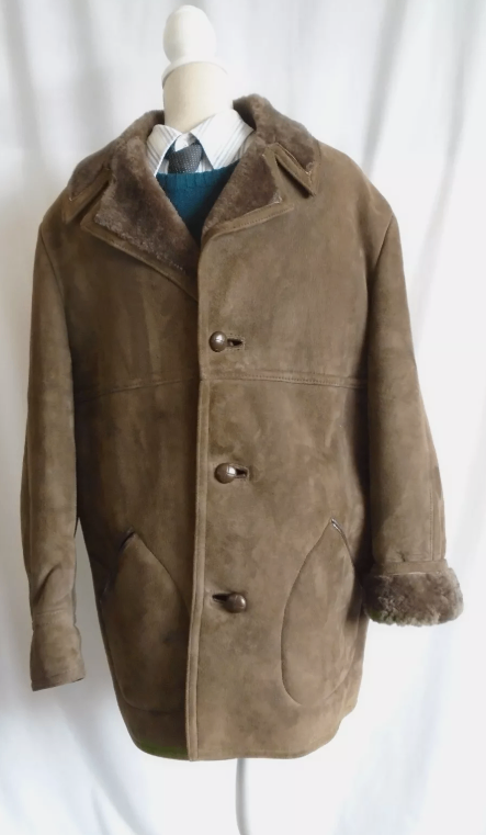 image for Genuine SheepSkin Vintage Baily's Of GLASTONBURY Light Brown Coat Size 44