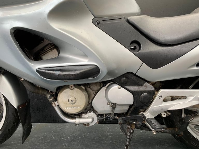 HONDA NT 650 V-4 DEAUVILLE PROJECT BIKE HPI CLEAR