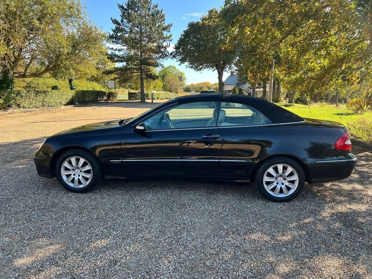 2006 Mercedes-Benz CLK 3.0 CLK280 Elegance Cabriolet 7G-Tronic 2dr CONVERTIBLE Petrol Automatic