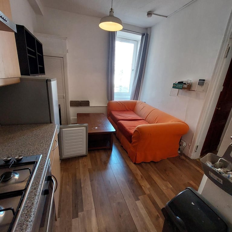 1 bed fully furnished flat in Cathcart Glasgow