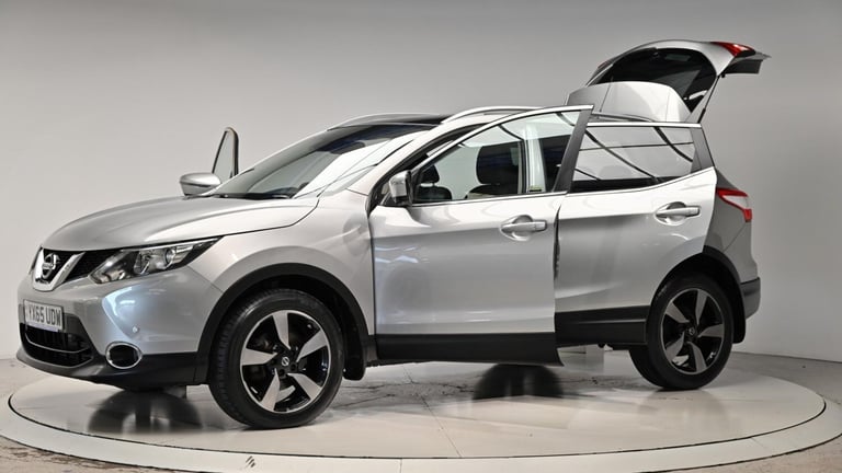 2015 Nissan Qashqai 1.6 dCi n-tec+ XTRON 2WD Euro 6 (s/s) 5dr HATCHBACK Diesel Automatic