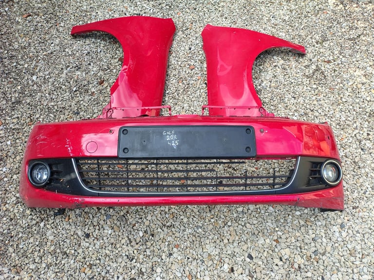 2011 VW Golf front wings and bumper