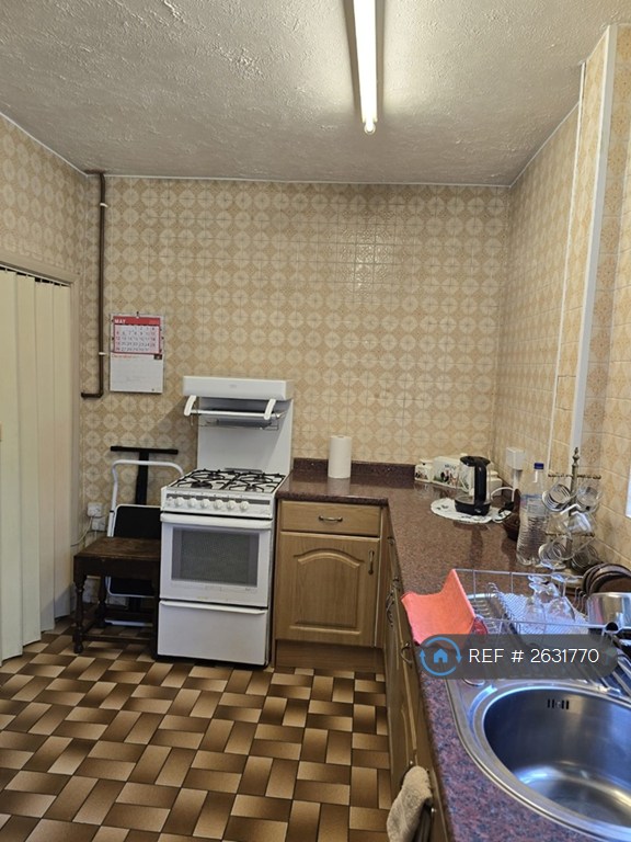 2 bedroom house in Greyswood Road, Stoke-On-Trent, ST4 (2 bed) (#2631770)