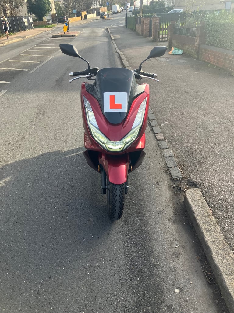 Honda, PCX, 2022, 125 (cc)