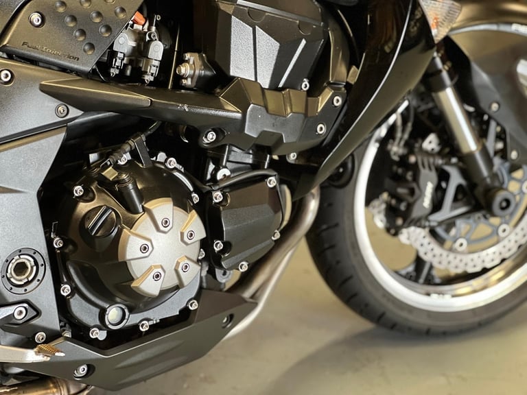 Kawasaki Z1000 ABS 2009 Lots of extras!