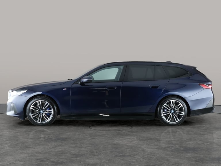 2024 BMW i5 40 83.9kWh M Sport Touring 5dr Electric Auto eDrive (11kW Charger) (340 ps) Estate El...