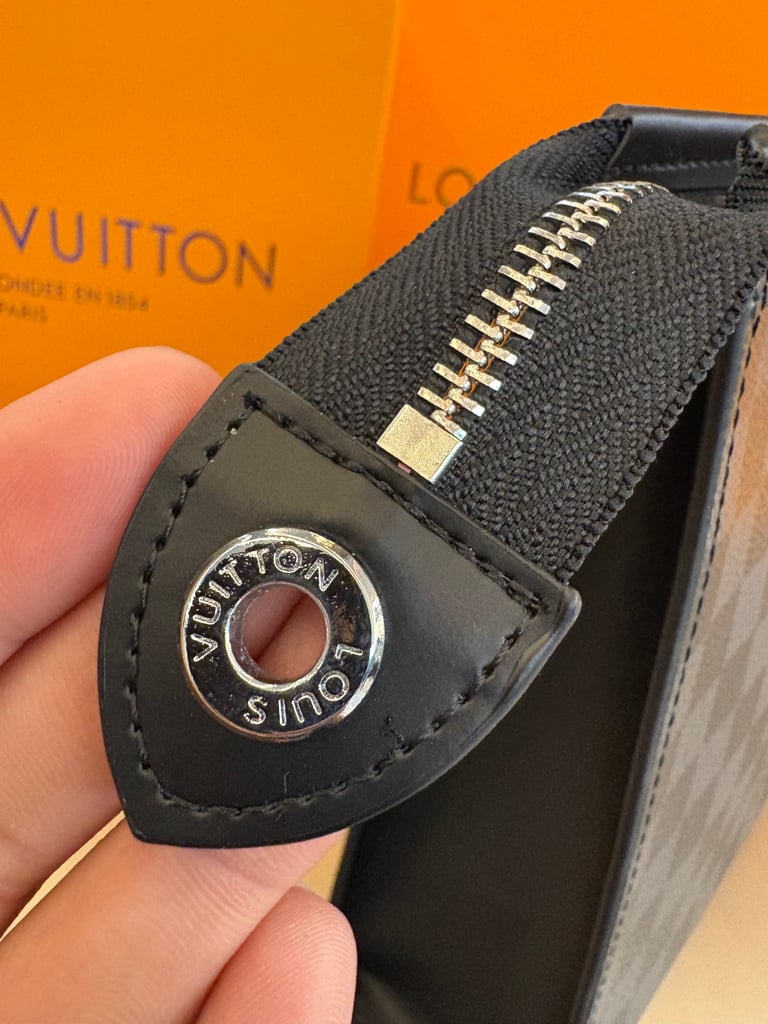 Men’s Top Top Top Quality Bags and Wallets 