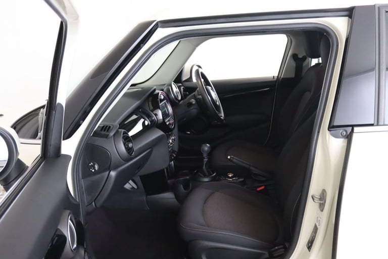2020 MINI Hatch 1.5 One Classic Euro 6 (s/s) 5dr HATCHBACK Petrol Manual