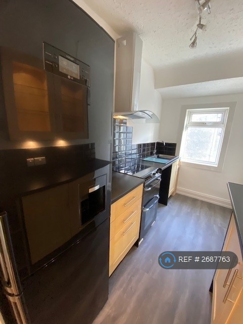 2 bedroom flat in Seamore Street, Largs, KA30 (2 bed) (#2687763)