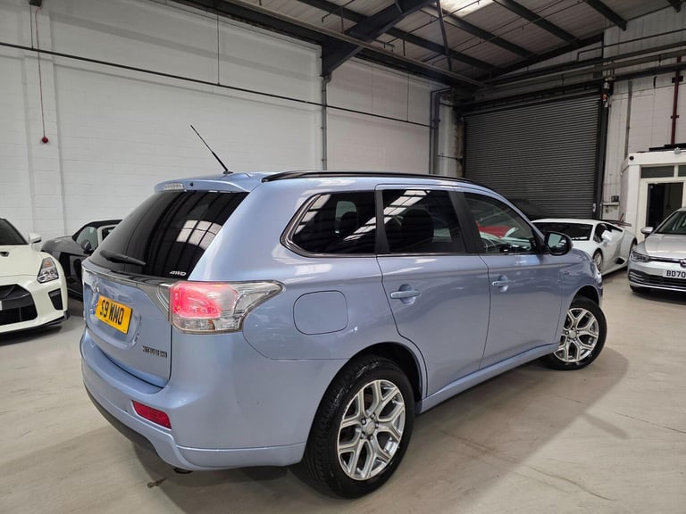 2015 Mitsubishi Outlander 2.0h 12kWh GX4h CVT 4WD Euro 5 (s/s) 5dr ESTATE Petrol/Electric Hybrid ...