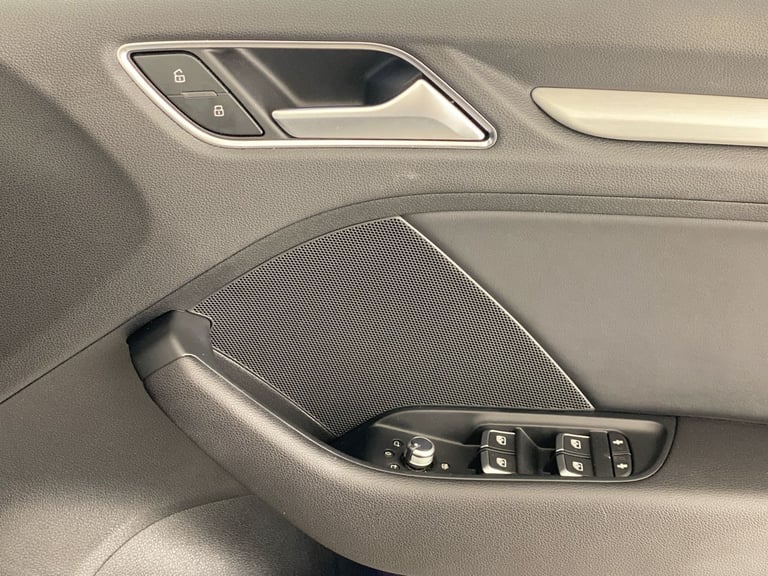  Audi A3 Sportback 1.5 Tfsi Cod 35 S Line Sportback 5dr Petrol Manual Euro 6