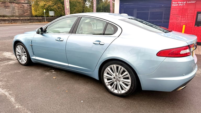 2011 Jaguar XF 3.0d V6 Premium Luxury 4dr Auto SALOON Diesel Automatic