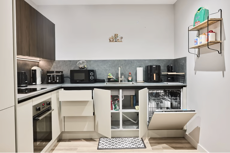 1-Bed Flat for Rent – B3 1TY – £2250 pcm