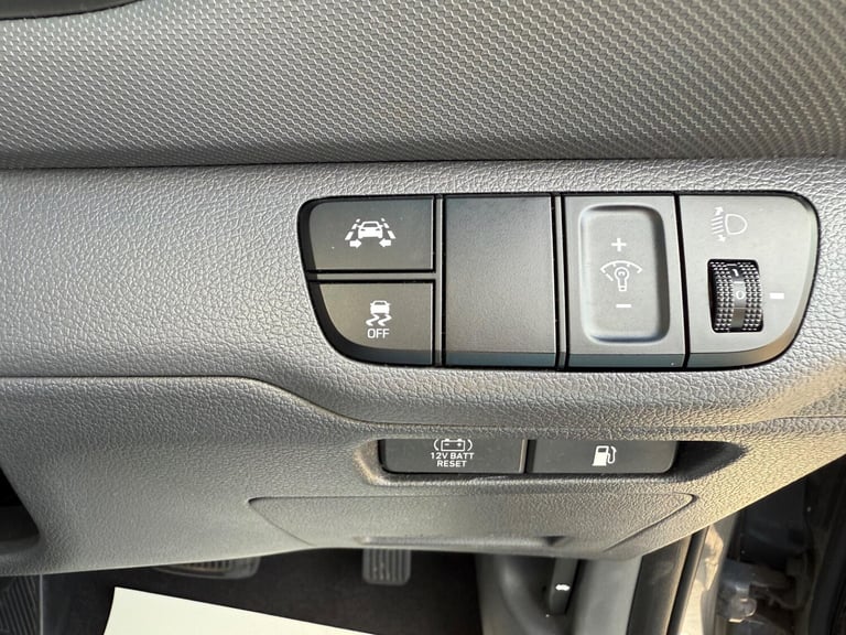 2018 Hyundai IONIQ 1.6 h-GDi Premium DCT Euro 6 (s/s) 5dr HATCHBACK Petrol/Electric Hybrid Automatic