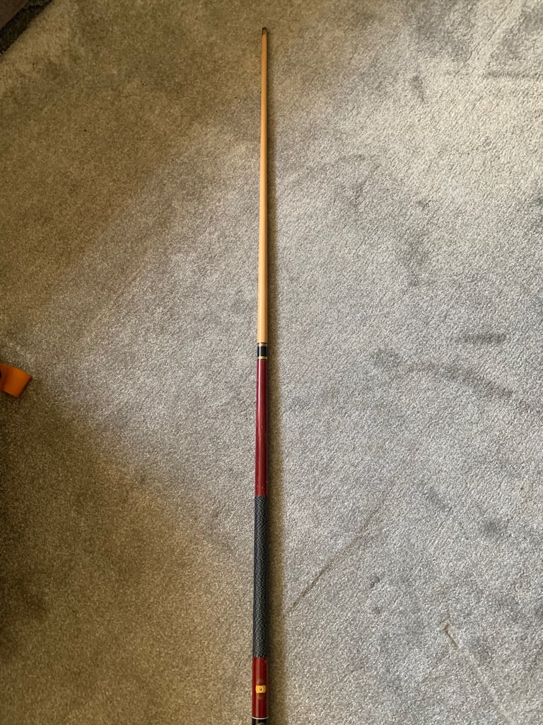 BCE Pool Cue Good Condition 2 Piece With Case 