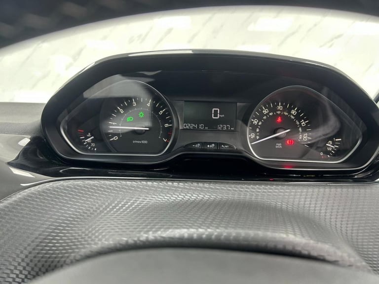 2018 Peugeot 208 1.2 PureTech Allure Premium Hatchback 5dr Petrol Manual Euro 6 (s/s) (82 ps Hatc...