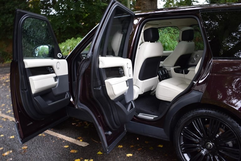 2019 Land Rover Range Rover V8 AUTOBIOGRAPHY+Top of the range model! Estate Petrol Automatic
