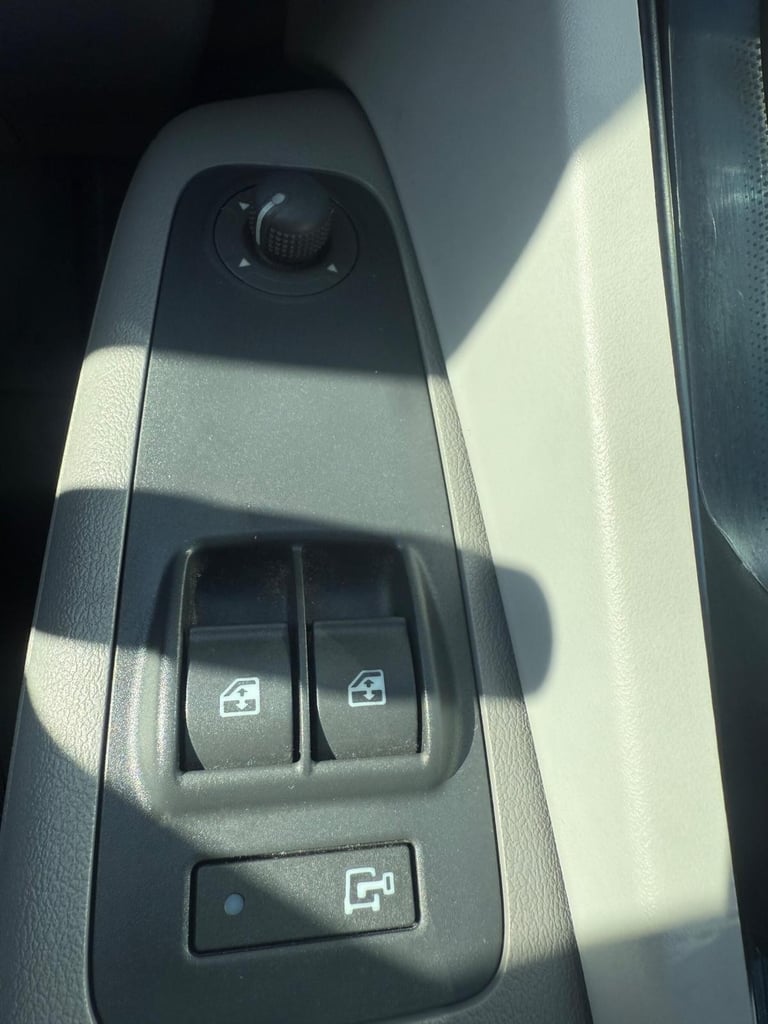 2011 Auto-Trail Mohawk fixed bed with garage