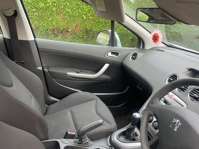 Peugeot, 308, Hatchback, 2009, Manual, 1560 (cc), 5 doors