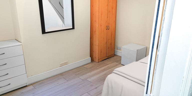 DSS only shared house - Ideally Located for High Street 