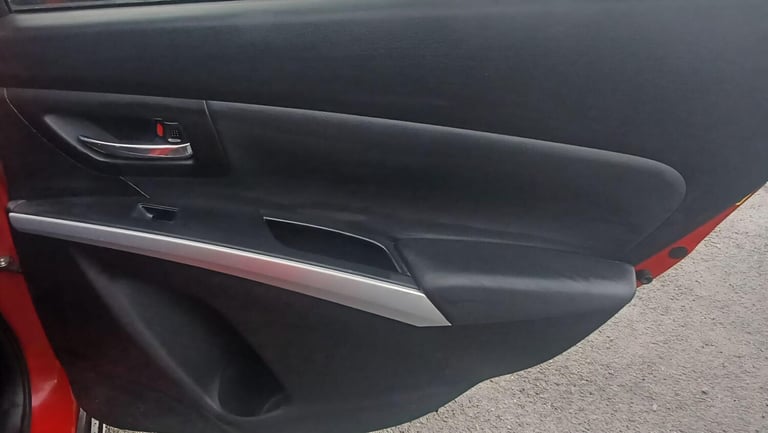 2013 Suzuki SX4 S-Cross 1.6 DDiS SZ5 ALLGRIP Euro 5 (s/s) 5dr HATCHBACK Diesel Manual