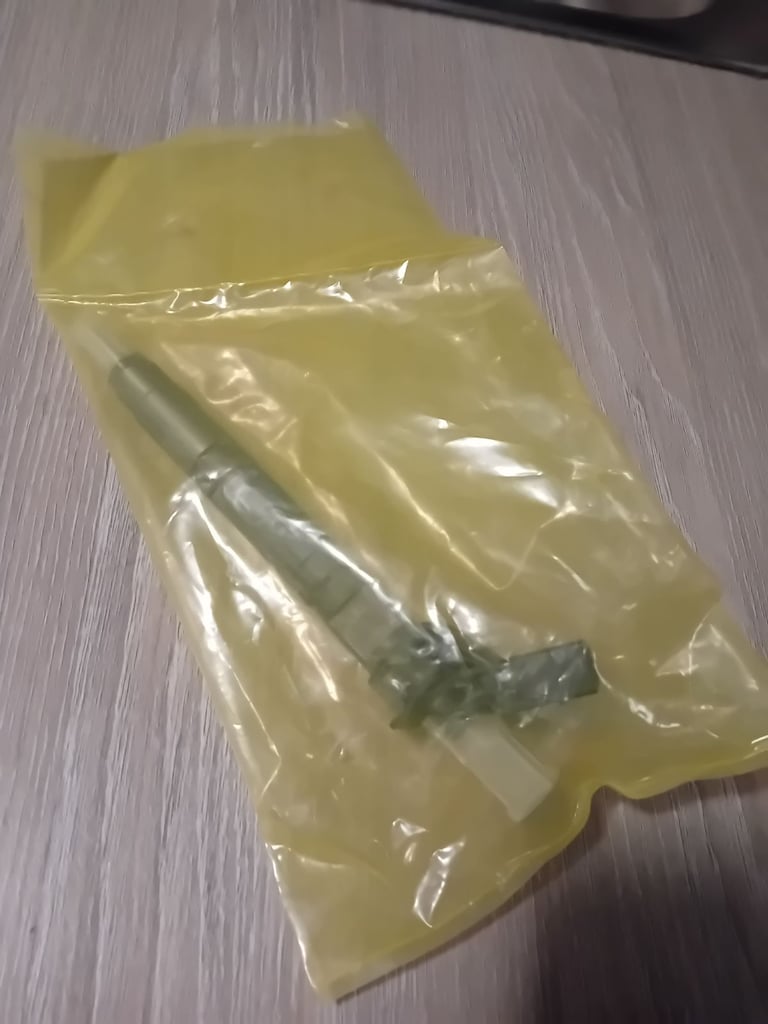 image for Mercedes sprinter diesl fuel injector 