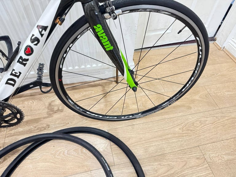 Full carbon De Rosa avant bike in very good condition all fully working 
