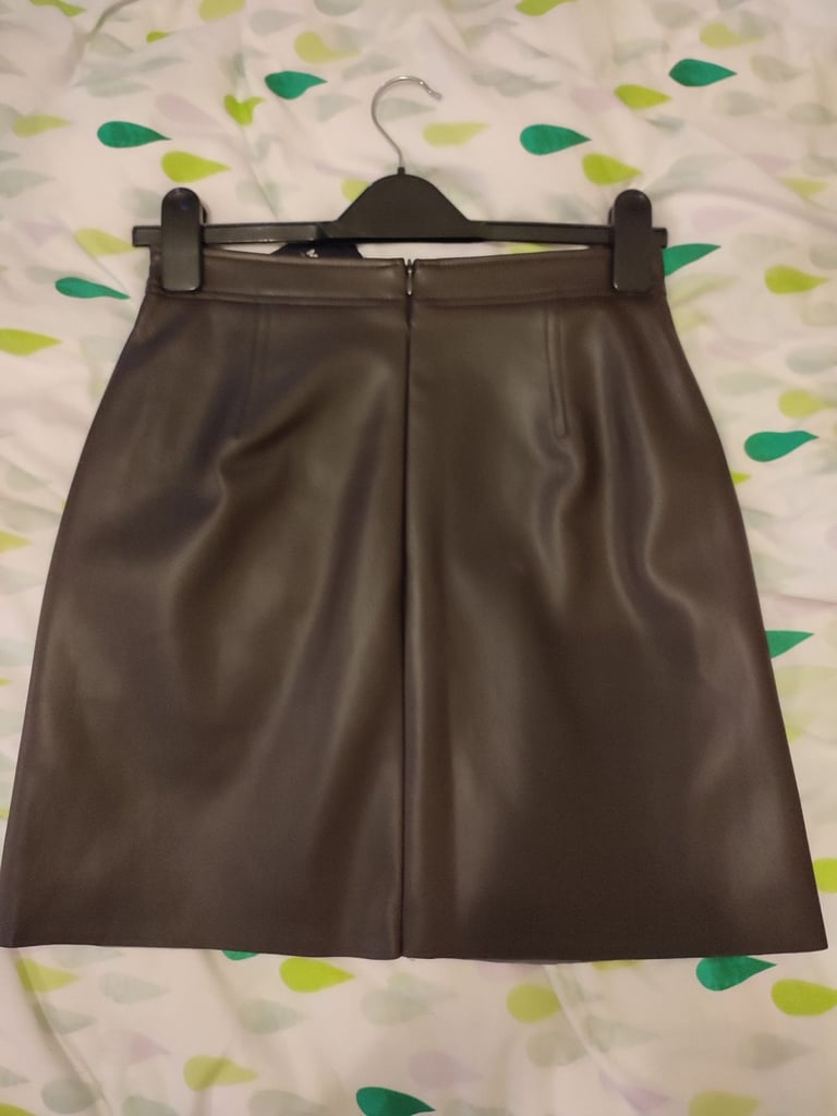NEW M&S FAUX LEATHER SKIRT SIZE 8 REGULAR 