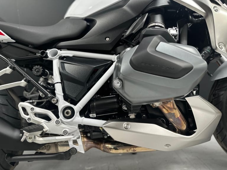 STUNNING LOW MILEAGE 2021/21 BMW R 1250 R SPORT MOTORYCLE 