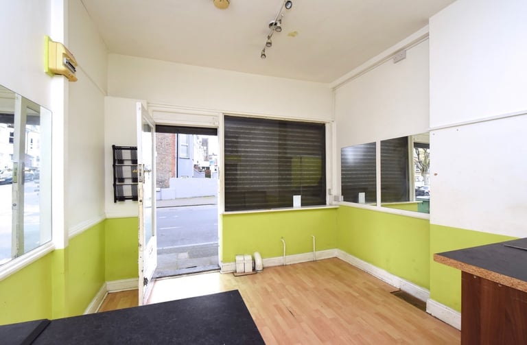 Shop / Cafe / Takeaway to Rent
