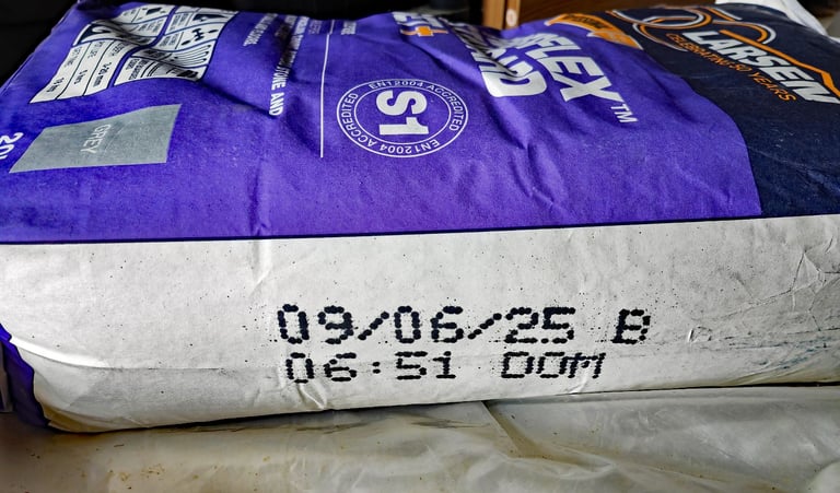 Larsen Professional Standard Set Tile Adhesive 20kg Grey