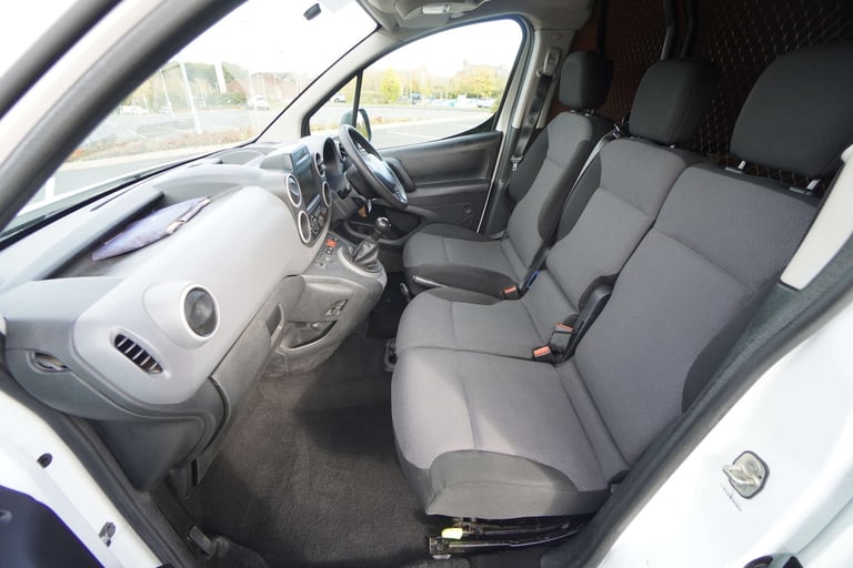 2018 Peugeot Partner 1.6 Partner Professional L1 Blue HDi + EURO 6 Panel Van Diesel Manual