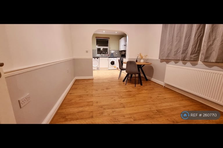 4 bedroom flat in Locket Road, Harrow, HA3 (4 bed) (#2607713)