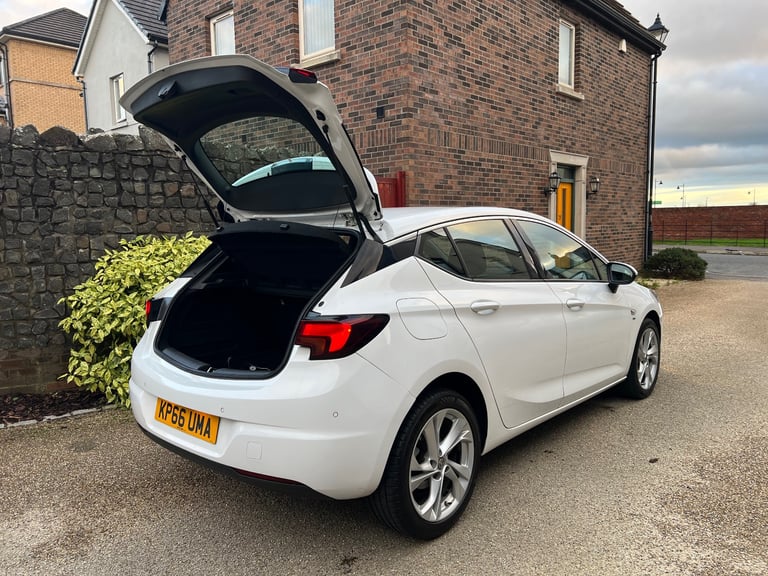 ***VAUXHALL ASTRA 1.4 150 BHP TURBO 2017***LOW MILEAGE 85K!***AUTOMATIC CAR!***SWAP PX***