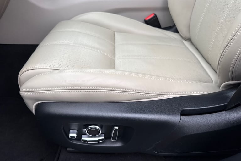 2019 Land Rover Range Rover Velar 2.0 D240 R-Dynamic HSE Auto 4WD Euro 6 (s/s) 5dr SUV DIESEL Aut...