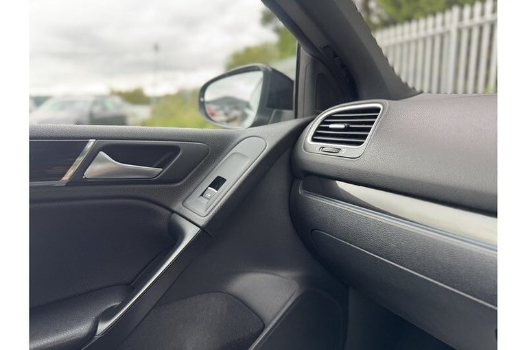 2013 Volkswagen Golf TDI BlueMotion Tech GT Convertible Diesel Manual