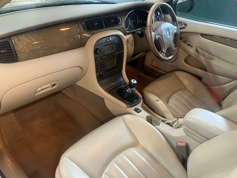 2003 Jaguar X-Type 2.0 V6 SE 4dr SALOON Petrol Manual